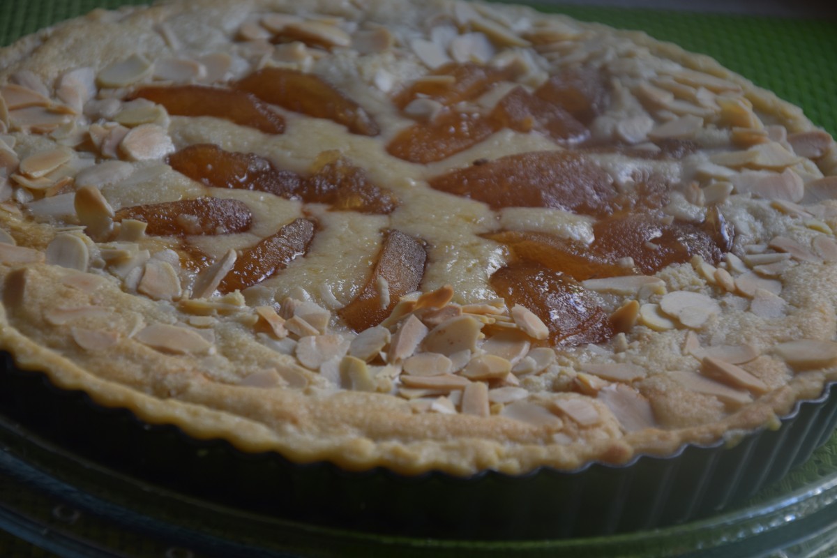 טארט תפוחים בניחוח רוזמרין שקדים - דינה דיש
