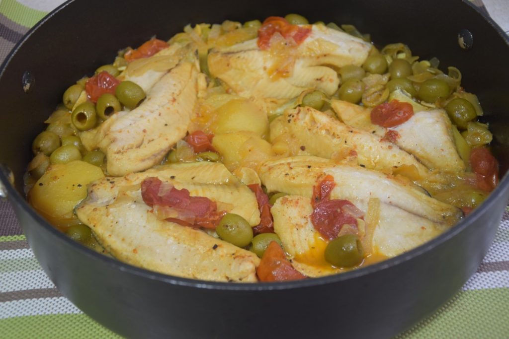 קדירת דגים פיקנטית - דינה דיש